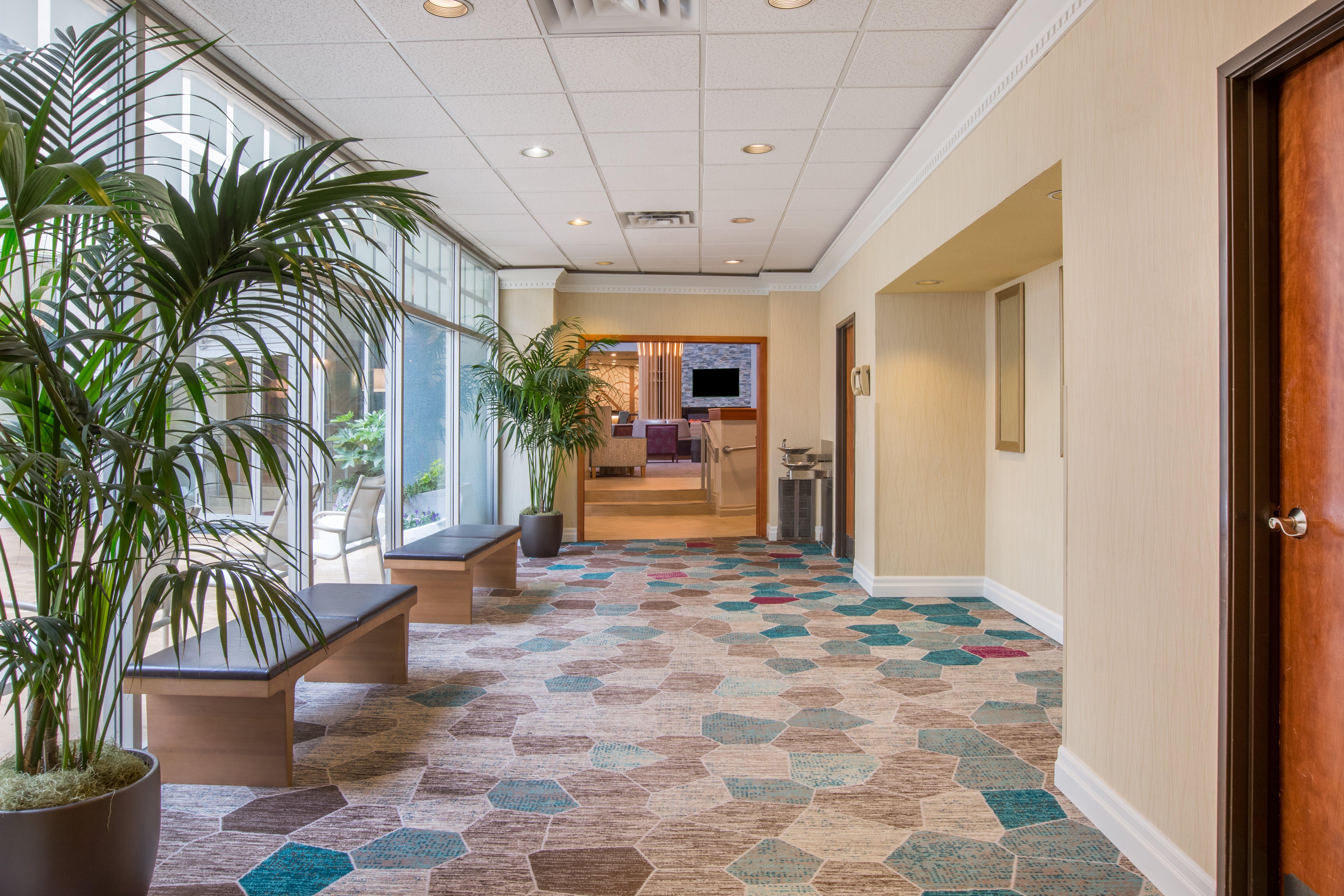 Ac Hotel By Marriott Portland Lake Oswego Exterior photo