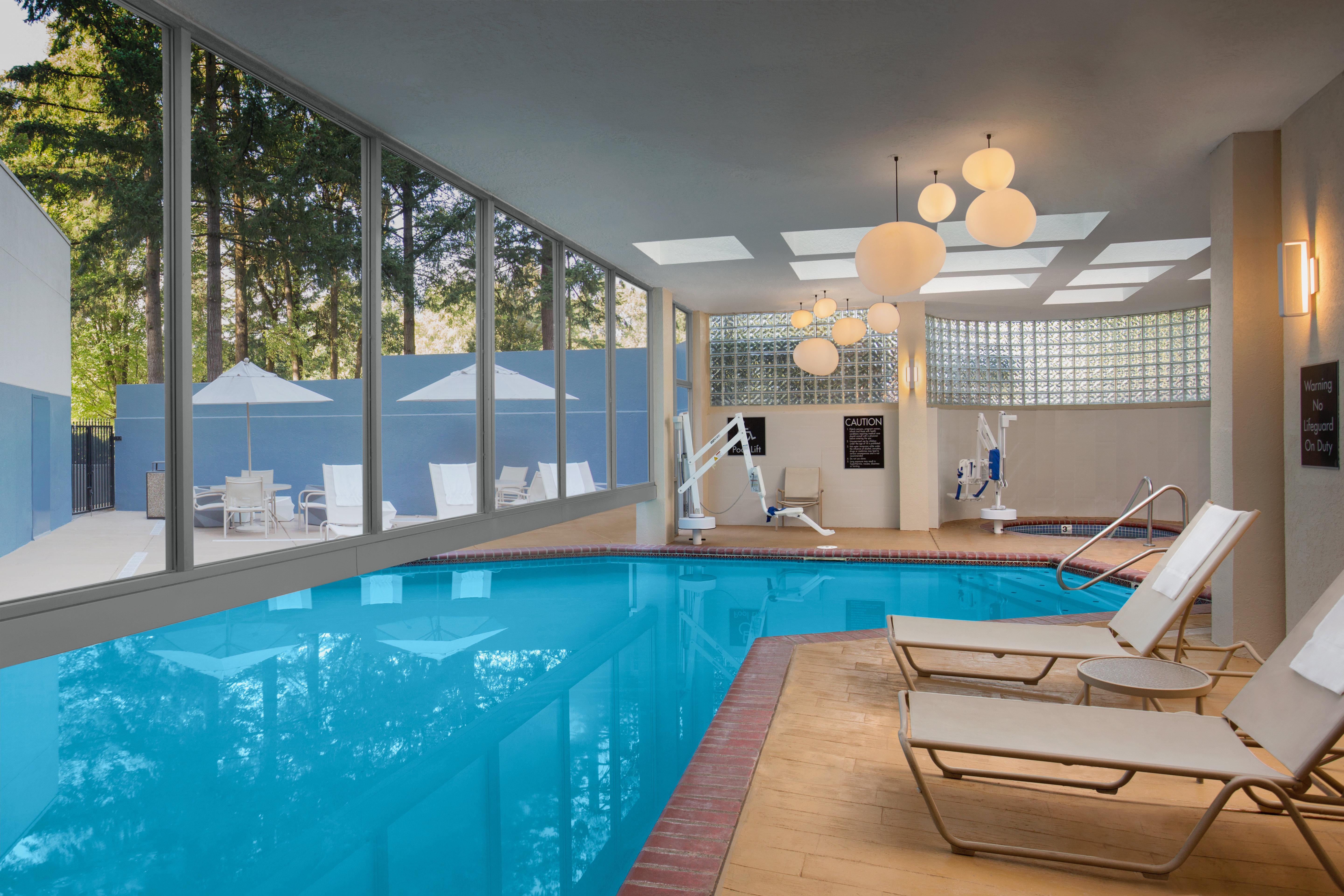 Ac Hotel By Marriott Portland Lake Oswego Exterior photo