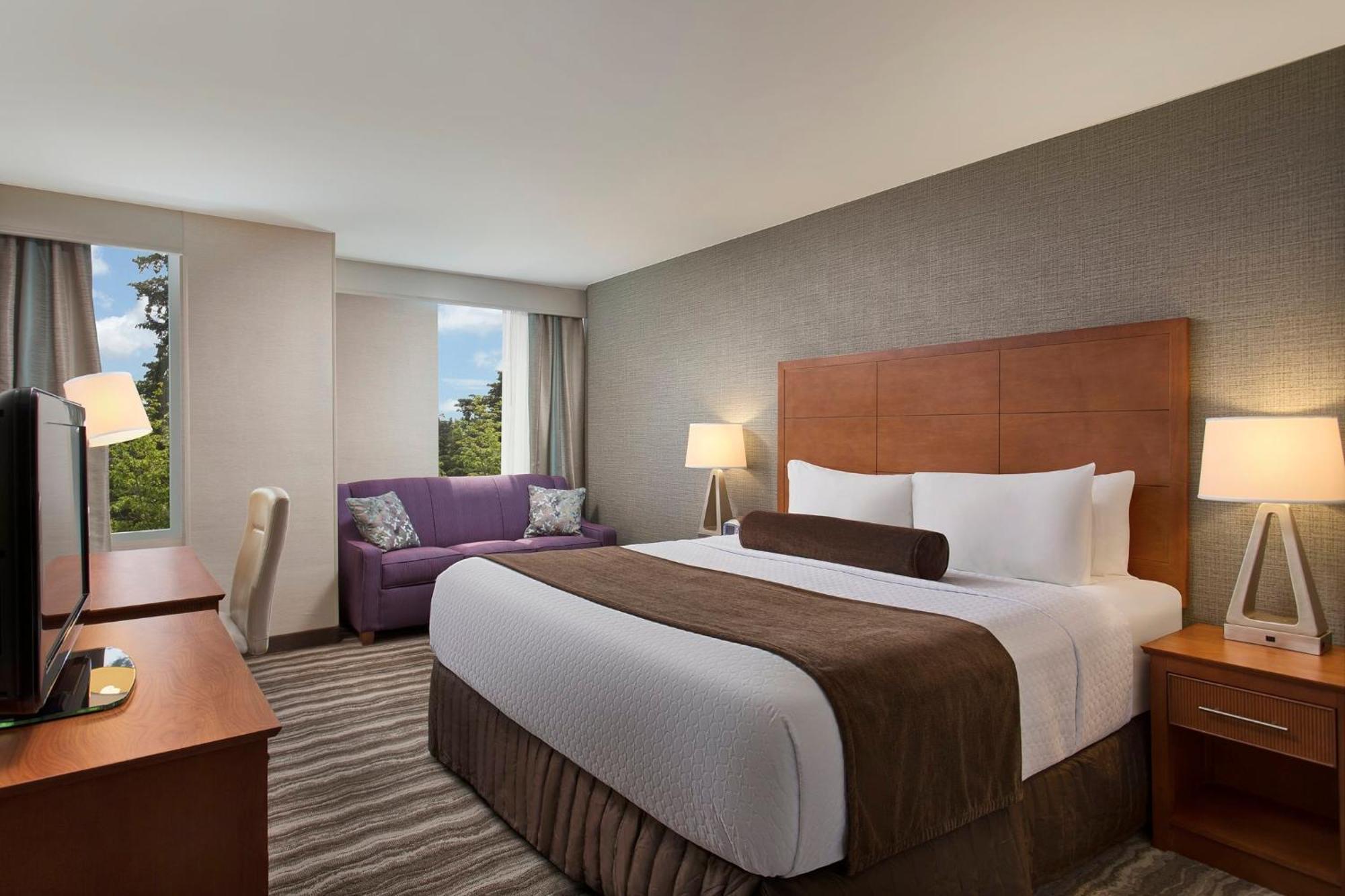 Ac Hotel By Marriott Portland Lake Oswego Exterior photo