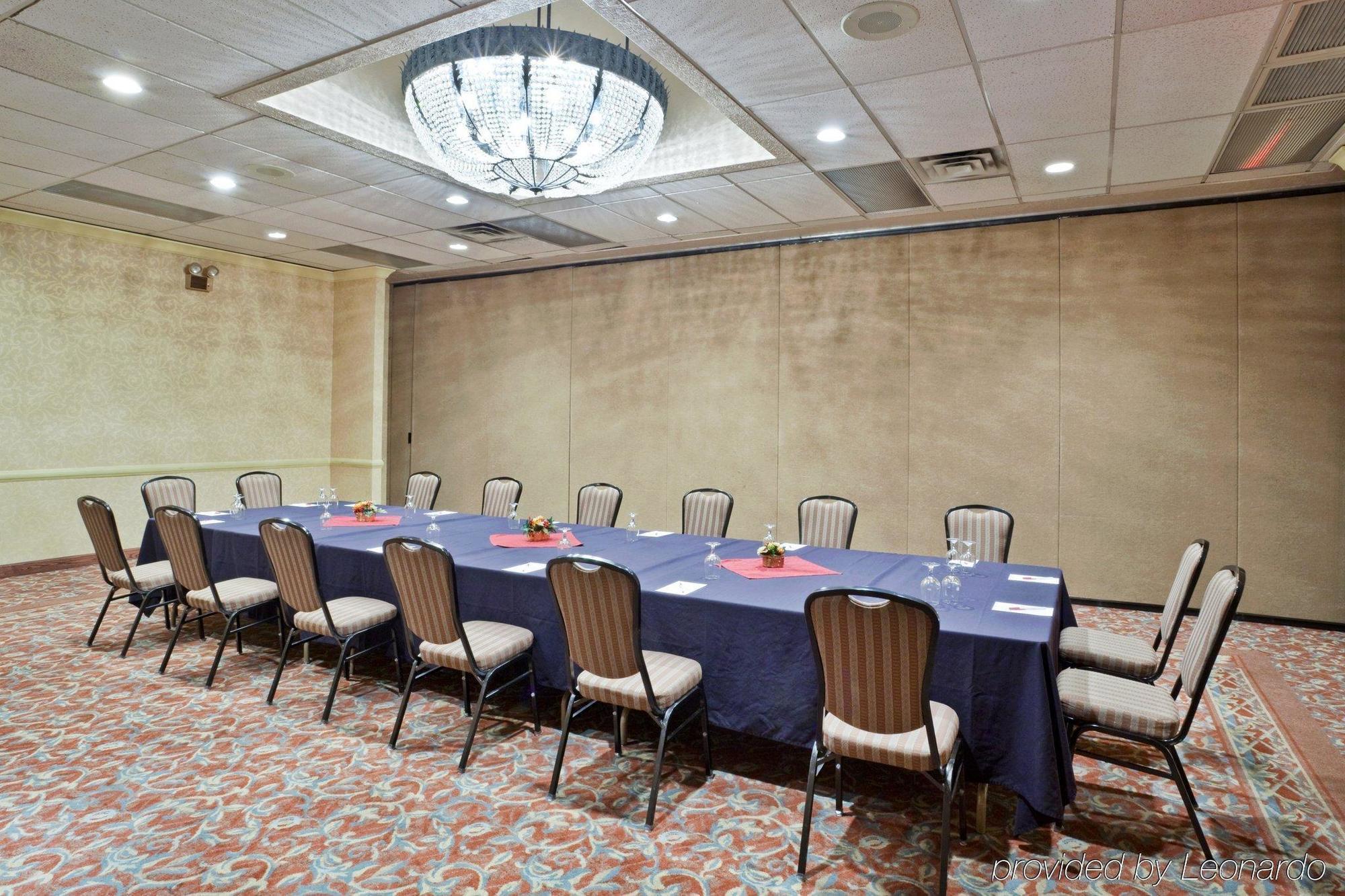 Ac Hotel By Marriott Portland Lake Oswego Facilities photo